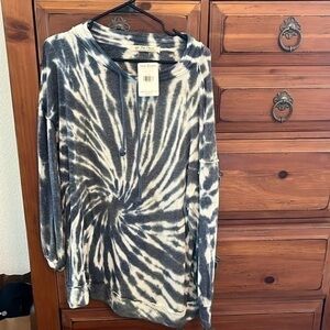We The Free Blue And Cream Tie-Dyed Tunic Size Small NWT